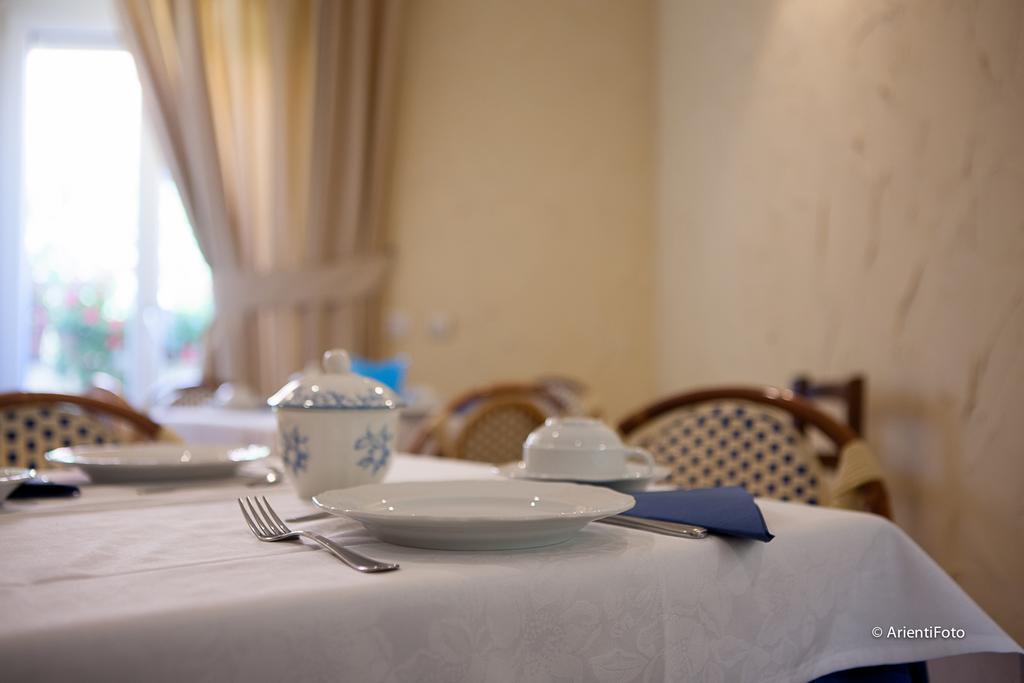 Albergo Del Lago 까팔비오 외부 사진