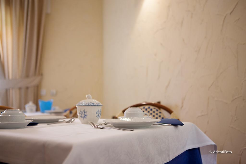 Albergo Del Lago 까팔비오 외부 사진